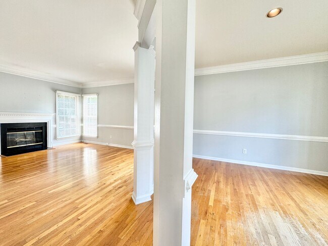 Foto del edificio - 5208 Autumn Woods Dr