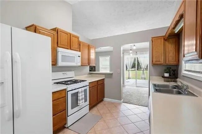 Building Photo - 933 River Rock Dr