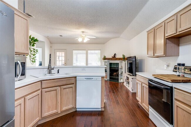 Foto del edificio - 9088 Brushy Creek Trail