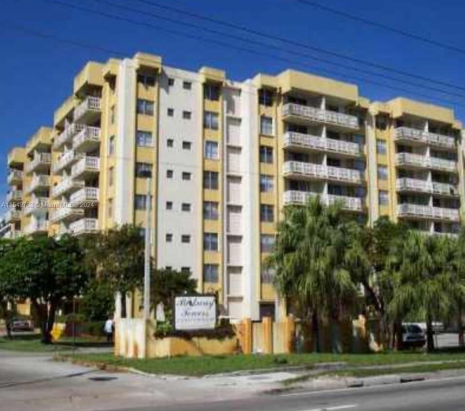 15600 NW 7th Ave Unit 401, Miami, FL 33169 Condo for Rent in Miami