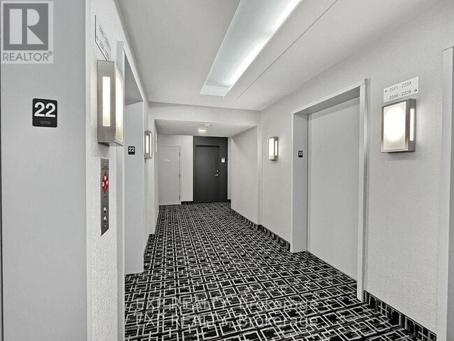 Building Photo - 223-2223 Webb Dr