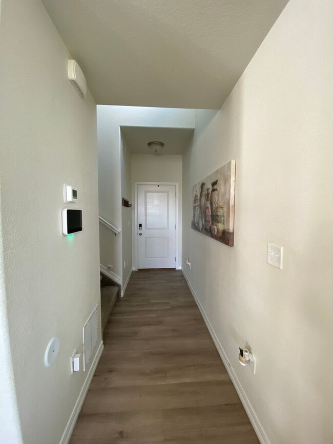 Foto del edificio - Stunning 3 Bedroom in NE Springs!