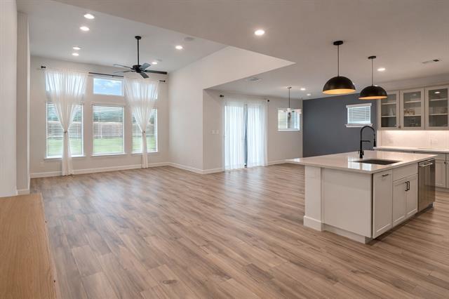 Foto del edificio - 2912 Beau Daniel Dr