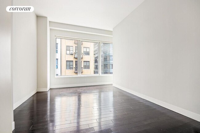 Foto del edificio - 111 Fulton St