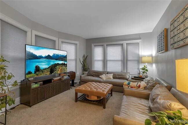 Foto del edificio - 580 Potomac Ave