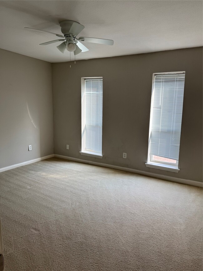 Building Photo - 13029 Nyack Dr