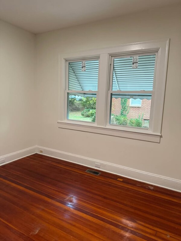 Foto del edificio - 678 Main St