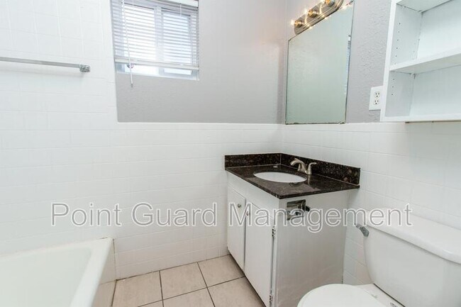 Foto del edificio - 816 N West St