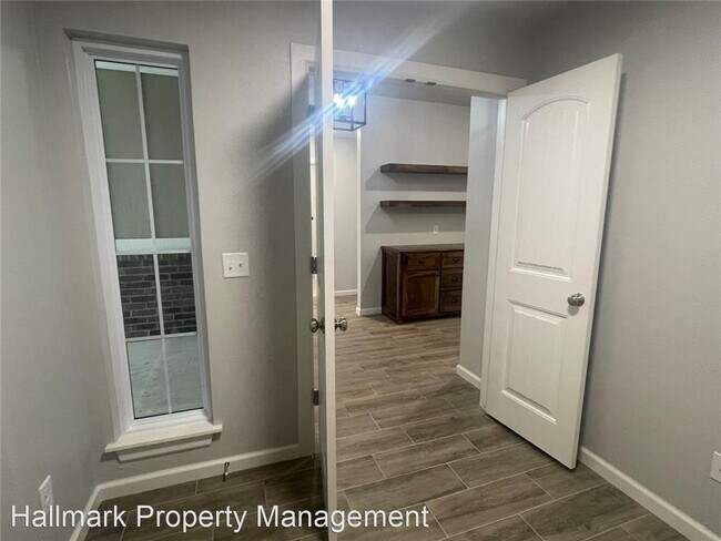 Building Photo - 4 br, 2 bath House - 585 Hackberry Ln.