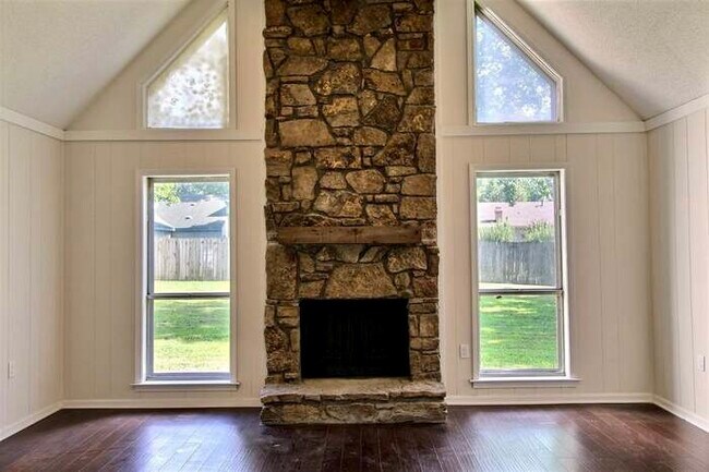 Foto del edificio - 6933 Aspenhill Dr