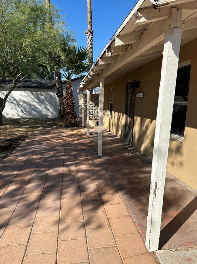 Foto del edificio - 2 bedroom home in Phoenix