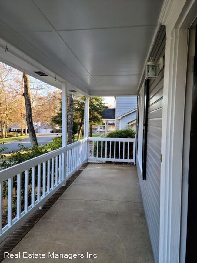 Foto del edificio - 3 br, 2 bath House - 6613 Farrington Ln