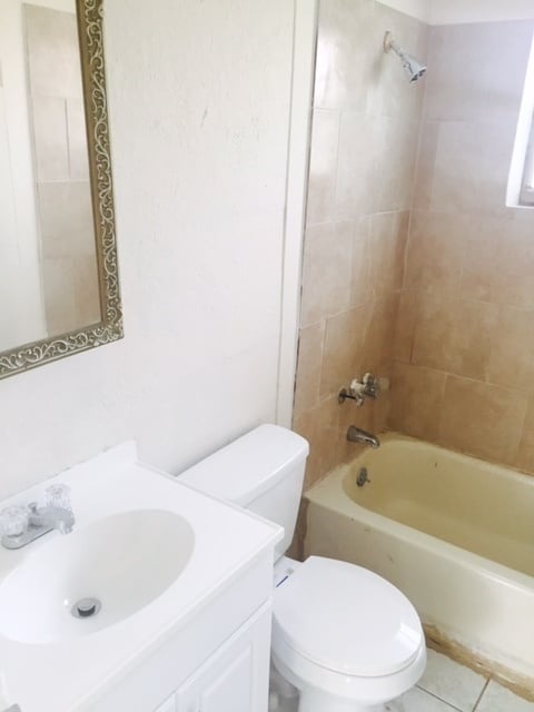 Building Photo - Winter Haven 2BR/1BA Duplex; NO APPLICATIO...