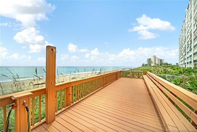 Foto del edificio - 10600 S Ocean Dr