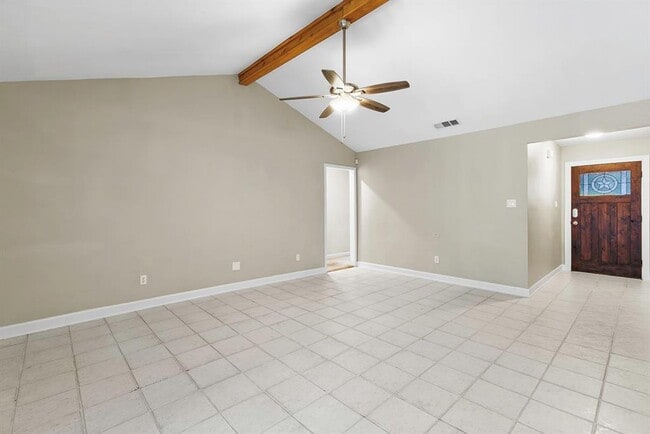 Building Photo - 2701 Peach Tree Ln