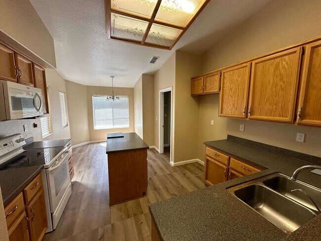 Foto del edificio - 3145 Ryer Island St - West Sacramento 95691