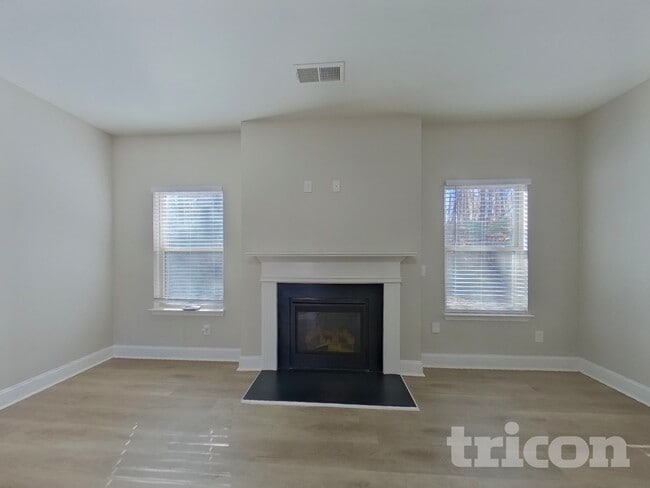 Building Photo - 5713 Pahaska Ct