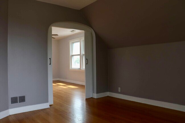 Foto del edificio - 5938 W 64th St