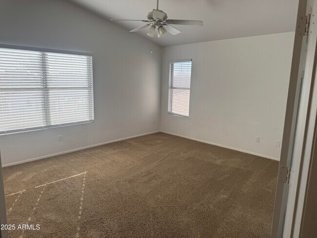 Foto del edificio - 5437 W Wahalla Ln