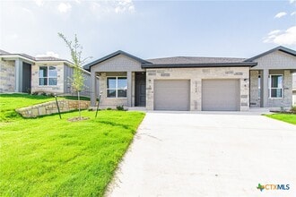 Building Photo - 3903 American Elm Dr