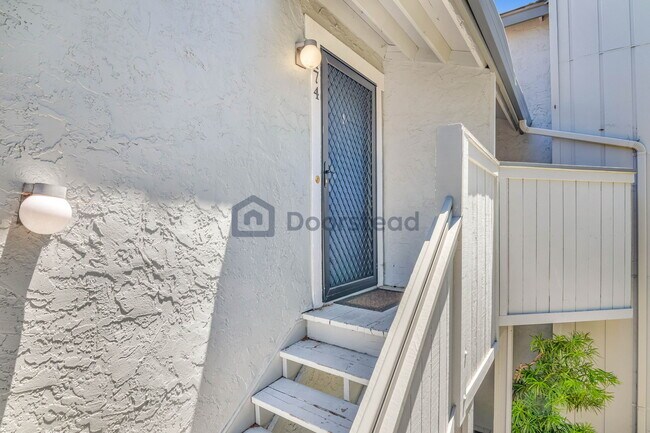 Building Photo - 474 Holly Hock Ct