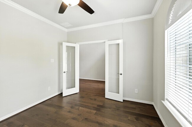 Foto del edificio - 1610 Rosedale Dr