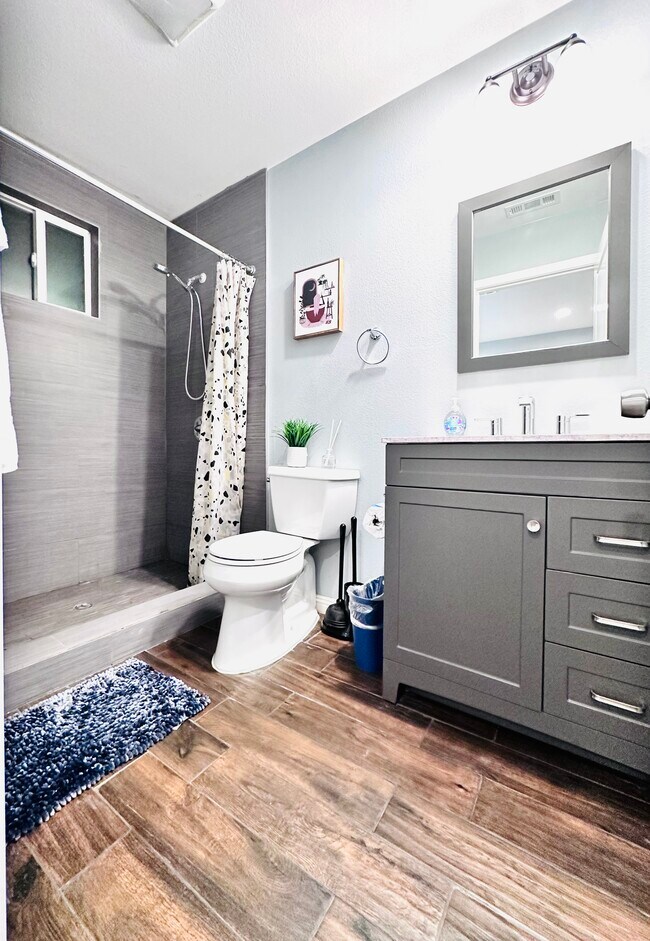 Foto del edificio - 2621 Wallace Ave