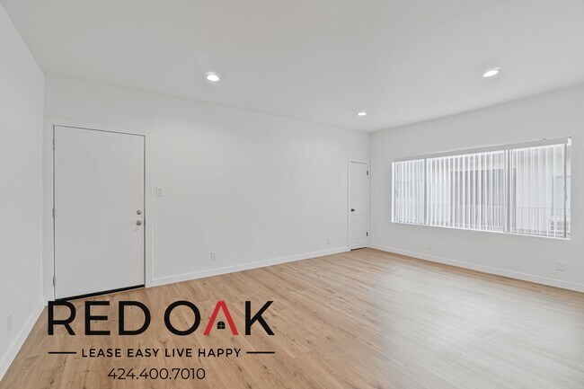 Foto del edificio - Recently Rehabbed, Unique Three Bedroom wi...