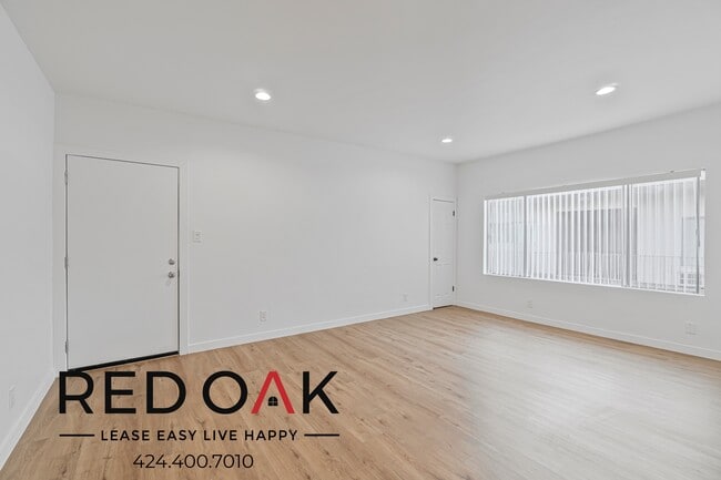 Building Photo - Recently Rehabbed, Unique Three Bedroom wi...