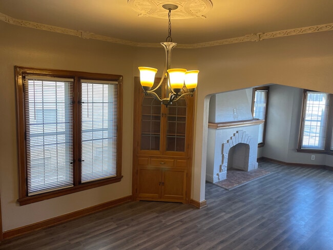 Living & Dining Room - 2622 N 60th St