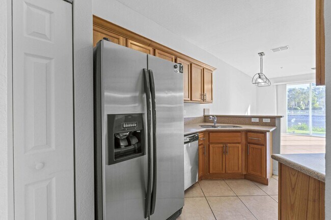 Building Photo - 1002 Pipers Cay Dr