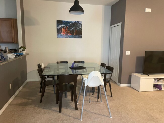 Foto del edificio - 3066 Rodrick Cir