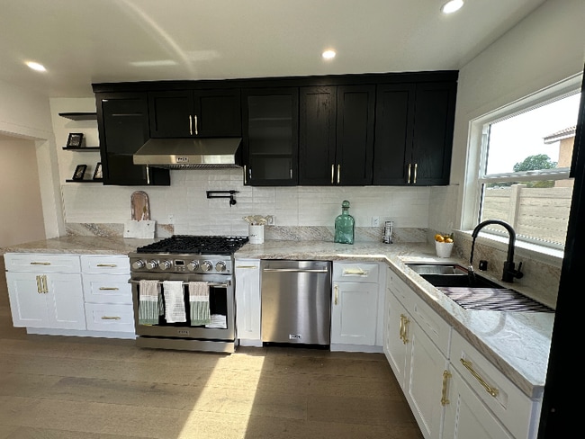 Foto del edificio - 16913 Covello St