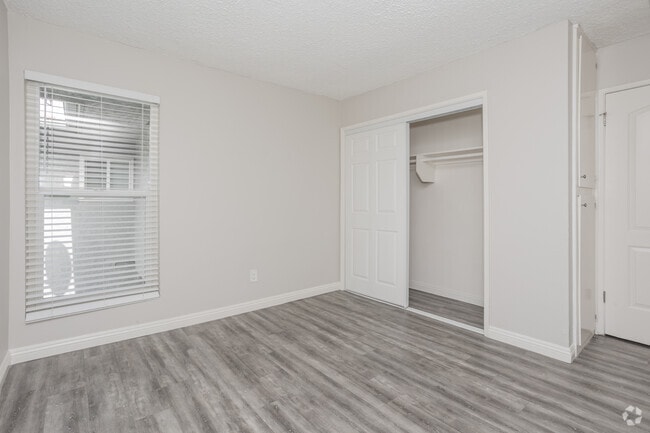 2BR, 1BA - 700SF - First Bedroom - 11037 E. Ferina St.