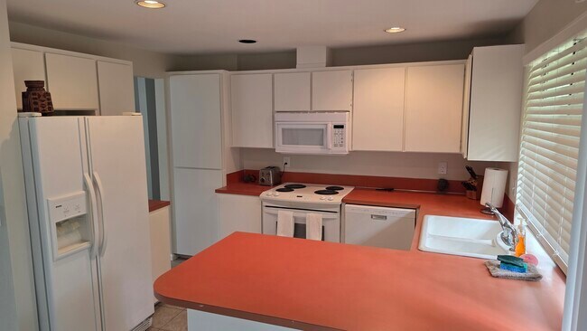 Foto del edificio - 1601 NE 189th St