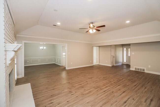 Building Photo - 67 S Walnut Bend Rd