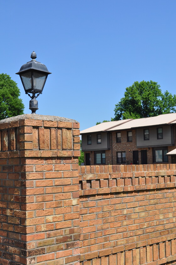 Primary Photo - Stonehouse Apartments