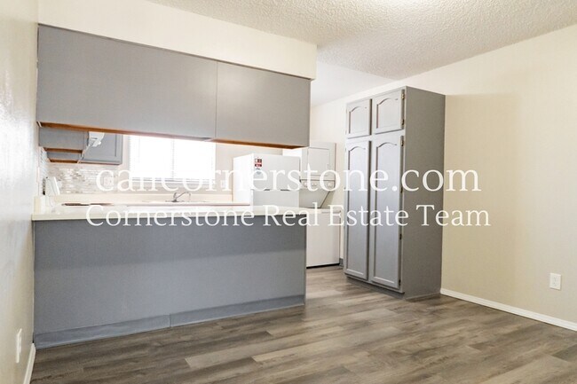 Foto del edificio - 2625 E Uintah St