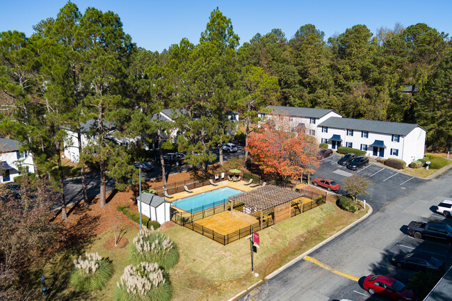 Foto del edificio - Upland Townhomes