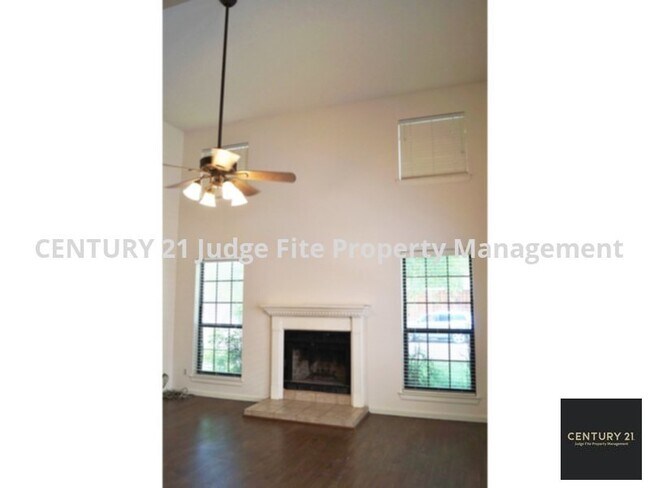 Foto del edificio - Fabulous 2-Story 3/2.5/4 in Carrollton For...