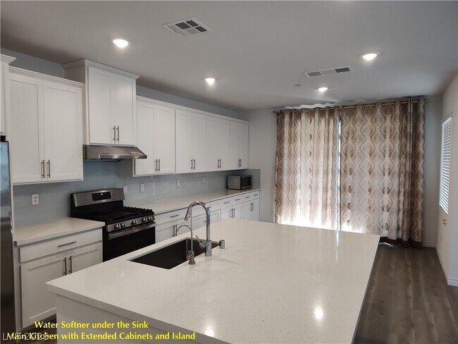 Foto del edificio - 311 Robson Rdg Ln