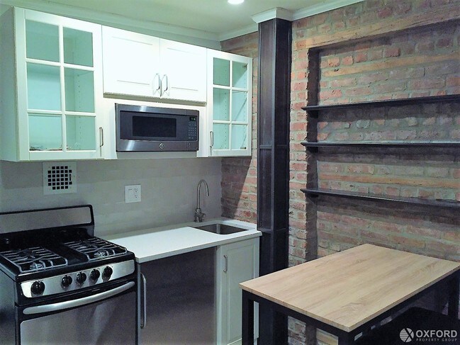 Foto del edificio - 445 West 36th Street