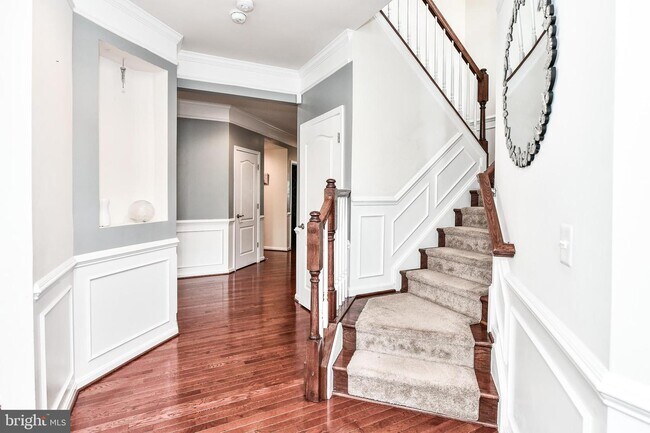 Building Photo - 23316 Minerva Dr
