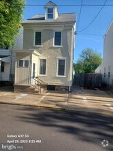 Building Photo - 225 Otter St