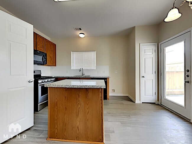 Foto del edificio - 21818 Grassy Hill Ln