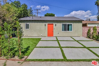 Building Photo - 11801 Albers St