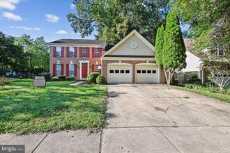 Building Photo - 2111 Crossgate Dr