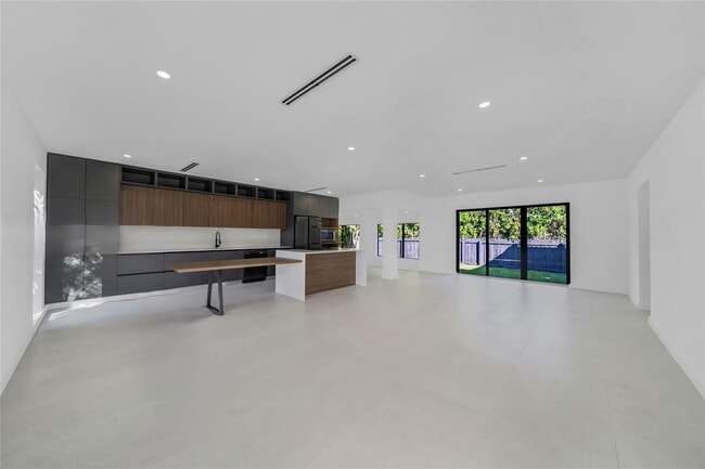 Photo - 145 NW 95th St House