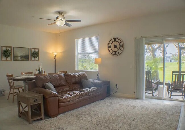 Foto del edificio - 2341 Betsy Ross Ln