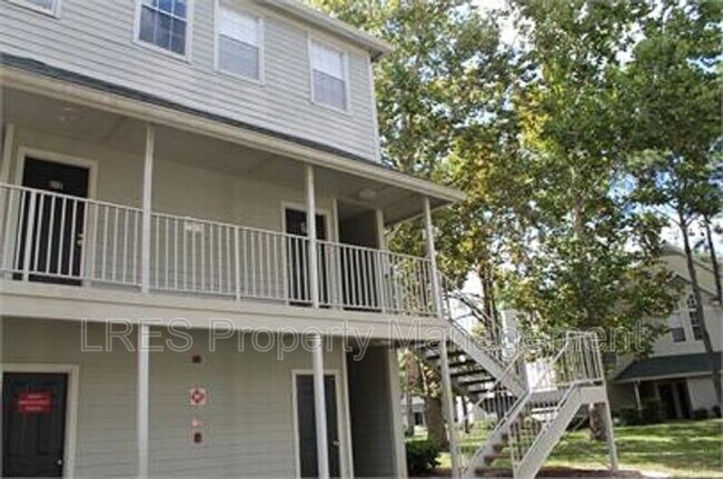 Foto del edificio - 5992 Westgate Dr